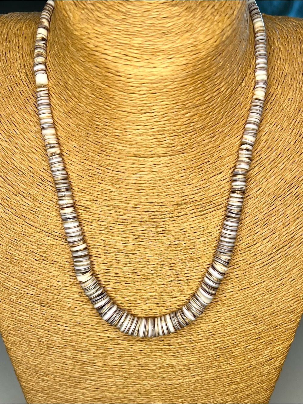 Vintage Southwestern Heishi Necklace Olive Shell Graduated